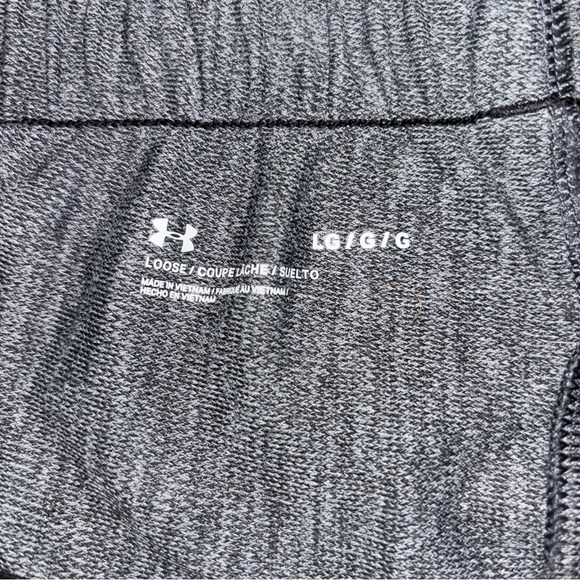 Large Under Armour UA Women's Black and Gray Athletic Shorts Running Workout - Picture 4 of 7